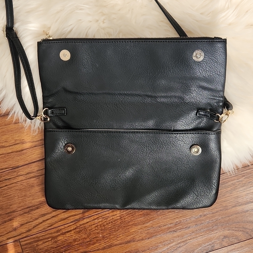 Yoki Black And Gold Flower Cutout Crossbody Purse - Picture 3 of 7